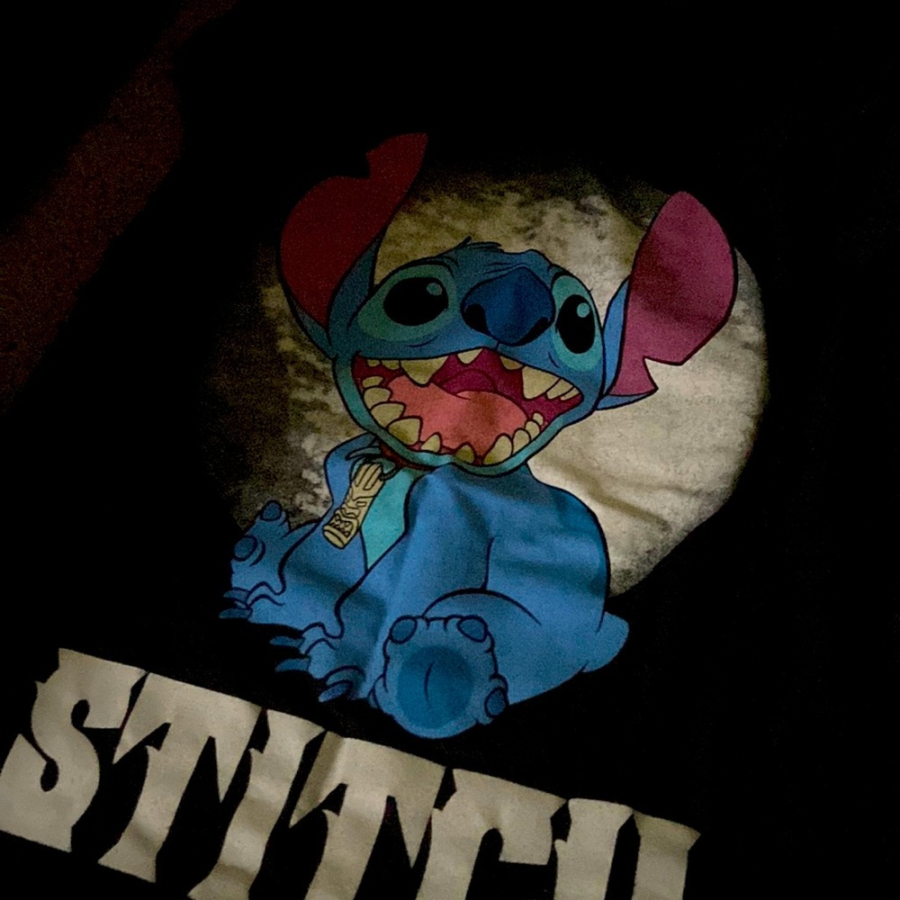 Disney stitch shirt size m